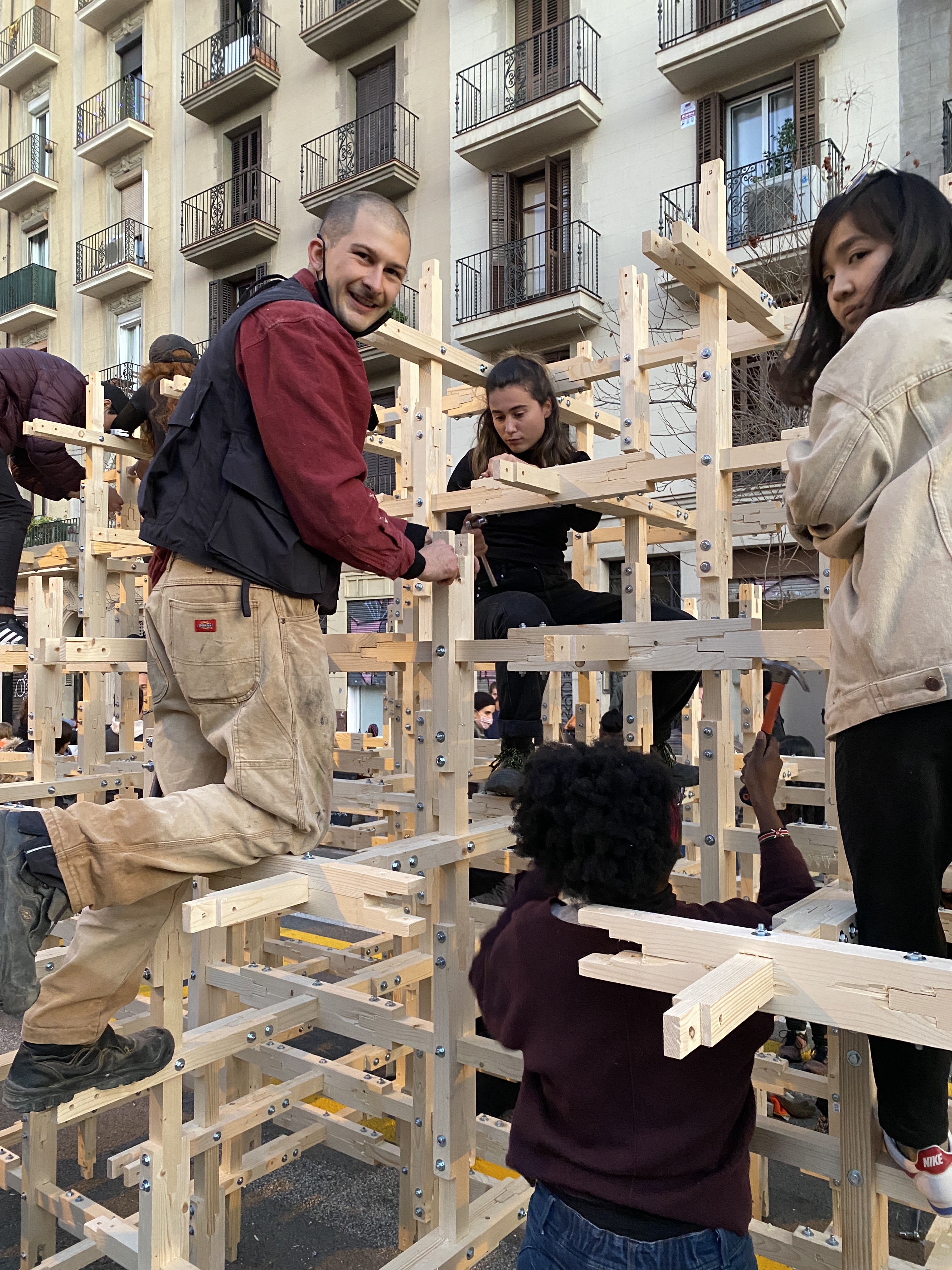 A closer look at the modular joinery during assembly.