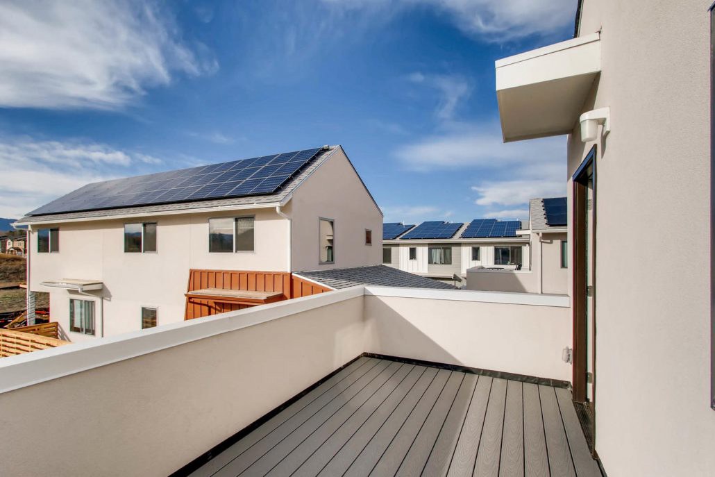 Geos features numerous public and private outdoor spaces for enjoying the ample Colorado sunshine which powers the neighborhood.